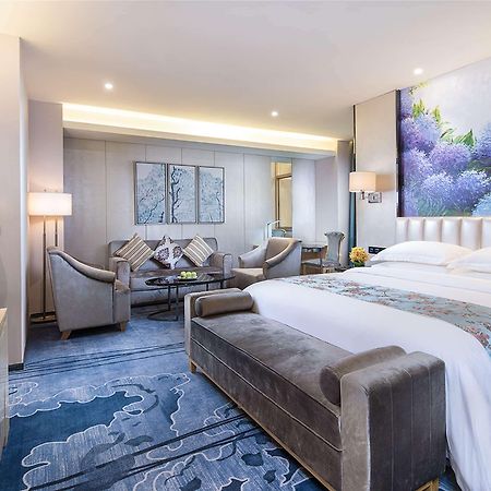מלון Ramada Shenzhen Baoan מראה חיצוני תמונה