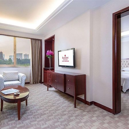 מלון Ramada Shenzhen Baoan מראה חיצוני תמונה