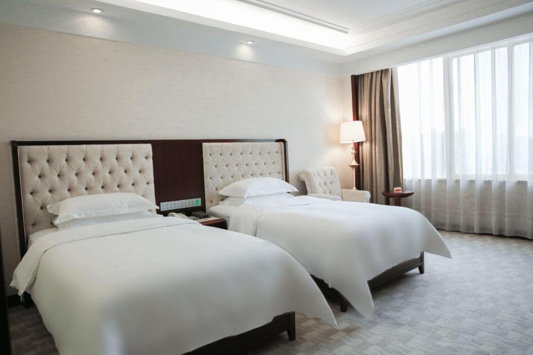 מלון Ramada Shenzhen Baoan מראה חיצוני תמונה