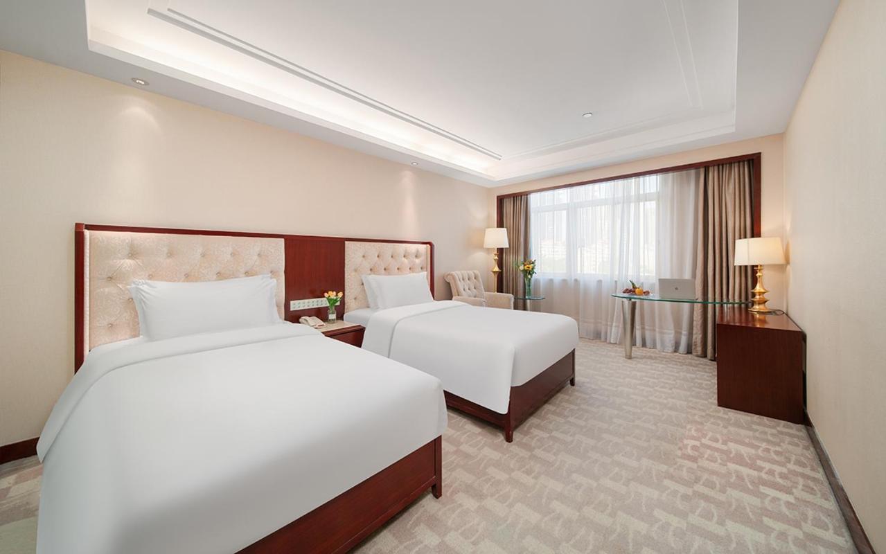 מלון Ramada Shenzhen Baoan מראה חיצוני תמונה