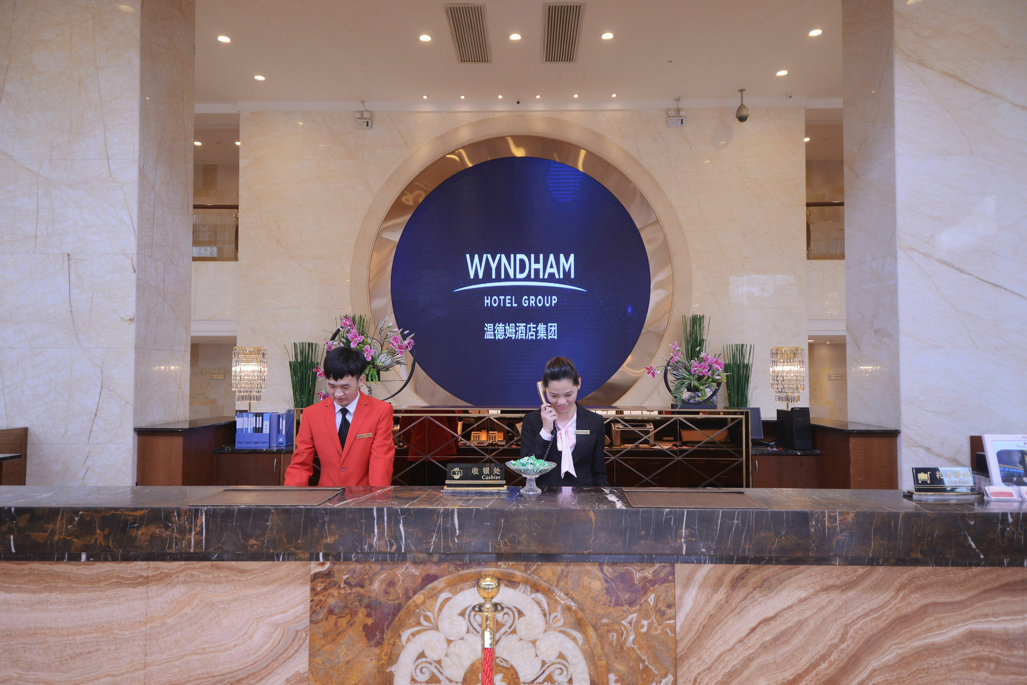 מלון Ramada Shenzhen Baoan מראה חיצוני תמונה